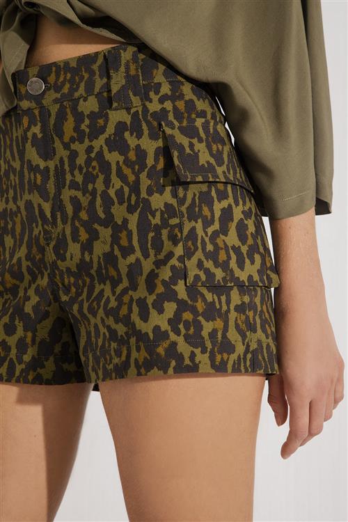 Short Levisa