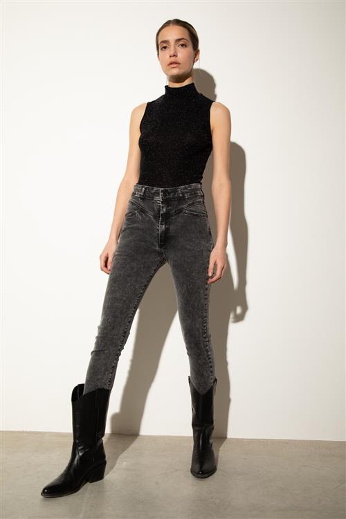 Skinny Alyson