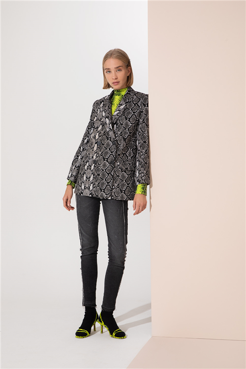 REMERA MANGO